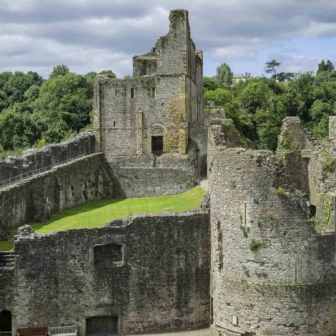 Golygfa o'r castell o ben Tŵr Marten / A view of the castle from the top of Marten's Tower